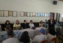 Público presente à cerimônia de posse